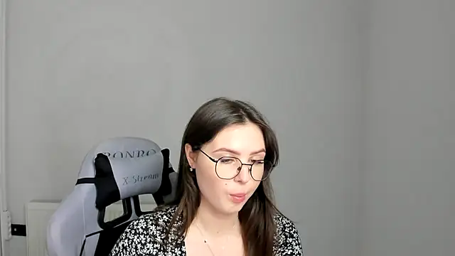 Regina cute  online show from May 2026 06:32:01 AM