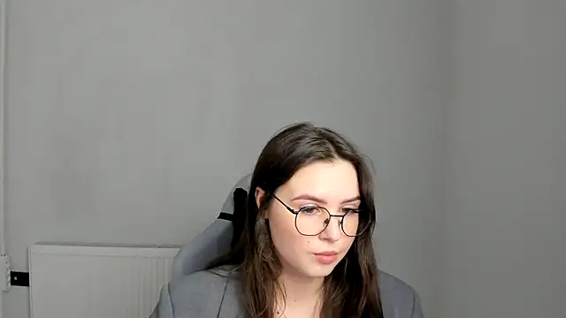 Regina cute  online show from May 2026 11:17:01 AM
