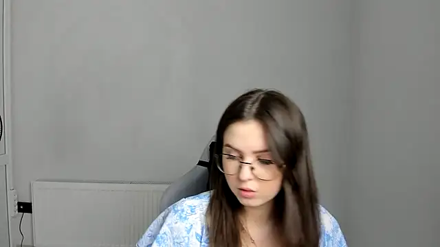 Regina cute  online show from May 2026 06:32:01 AM