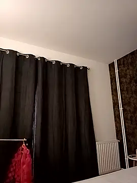 I amVeronicle online show from April 2026 03:02:01 PM