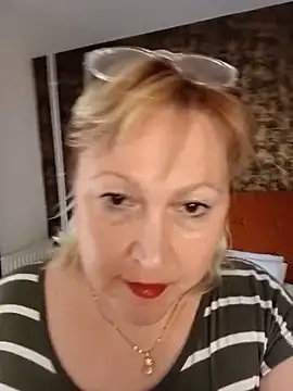 Snapshot of I_amVeronicle chatting on June 2026 12:54:01 PM I amVeronicle online show from June 2026 12:54:01 PM