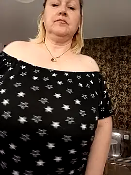 I amVeronicle online show from May 2026 05:40:02 PM