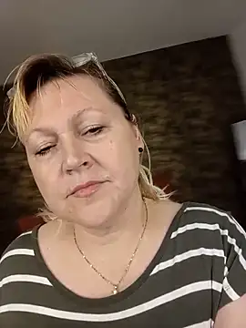 I amVeronicle online show from May 2026 05:35:02 PM