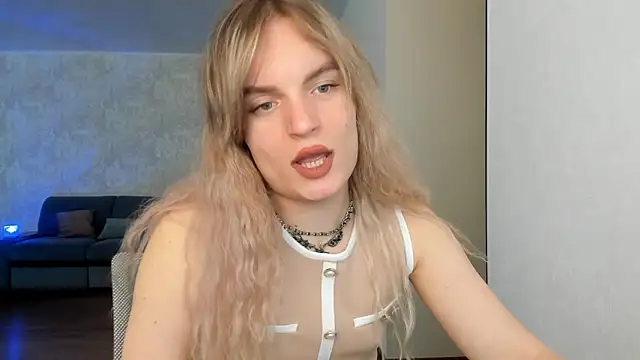 milliKira006 online show from May 2026 12:20:01 PM