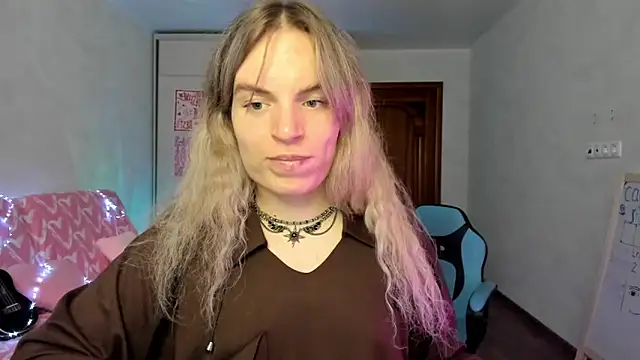 milliKira006 online show from May 2026 12:36:02 PM