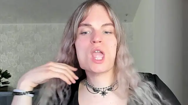 milliKira006 online show from April 2026 01:57:02 PM