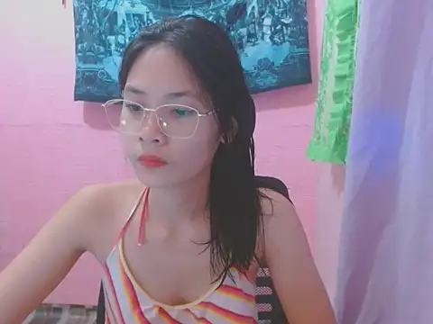 Snapshot of Sweetsexylady19 chatting on July 2026 06:09:01 AM Sweetsexylady19 online show from July 2026 06:09:01 AM