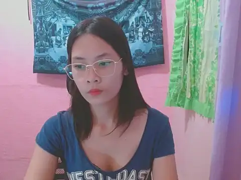 Snapshot of Sweetsexylady19 chatting on July 2026 06:24:02 AM Sweetsexylady19 online show from July 2026 06:24:02 AM