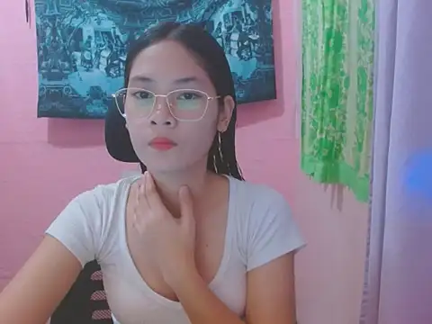 Snapshot of Sweetsexylady19 chatting on July 2026 04:52:01 AM Sweetsexylady19 online show from July 2026 04:52:01 AM