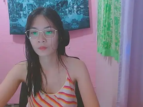 Snapshot of Sweetsexylady19 chatting on June 2026 04:45:02 AM Sweetsexylady19 online show from June 2026 04:45:02 AM