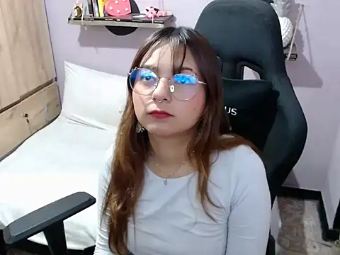 Kitana kitty online show from June 2026 06:03:02 AM