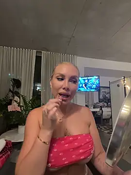 Karen Luxe online show from June 2026 01:21:01 AM
