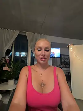 Karen Luxe online show from June 2026 12:38:02 AM