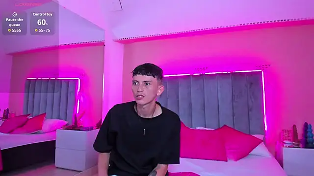 ARIANA CRI-X online show from July 2026 01:21:02 PM