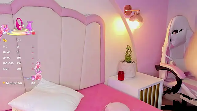 alexa cutte  online show from June 2026 12:22:01 PM