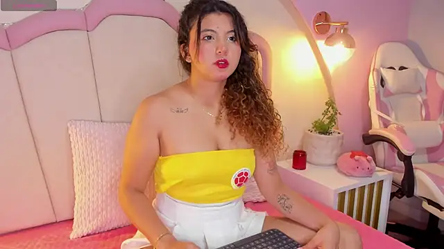 alexa cutte  online show from July 2026 10:44:02 AM