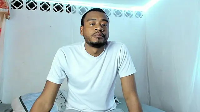 Snapshot of Cherry_Chocolate chatting on May 2026 10:48:01 PM Cherry Chocolate online show from May 2026 10:48:01 PM