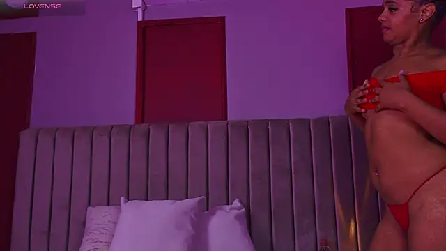 scarlettefire cr online show from April 2026 09:05:01 PM