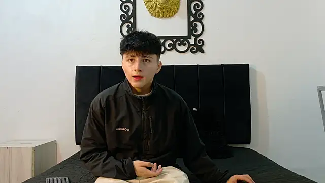 Snapshot of LunayDream chatting on June 2026 11:38:01 AM LunayDream online show from June 2026 11:38:01 AM