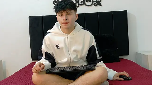 LunayDream online show from May 2026 11:27:01 AM