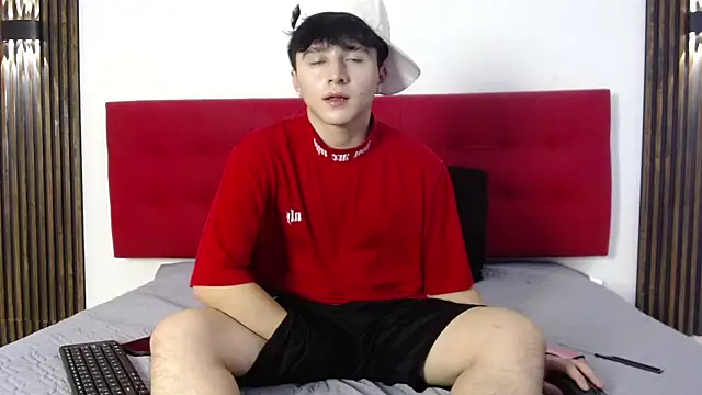 LunayDream online show from April 2026 07:26:01 PM