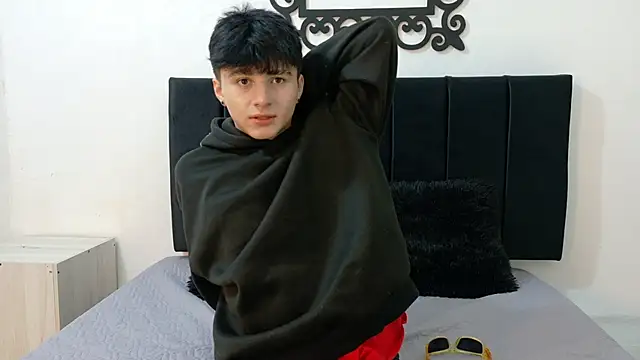 LunayDream online show from June 2026 11:32:02 AM