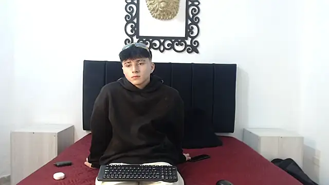 LunayDream online show from May 2026 11:30:01 AM