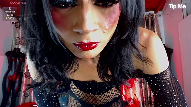 Snapshot of Hecate_doll chatting on June 2026 02:44:02 PM Hecate doll online show from June 2026 02:44:02 PM