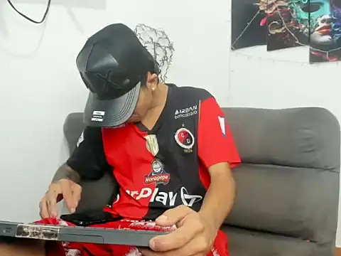 MaikDEMON latino online show from April 2026 04:20:01 PM