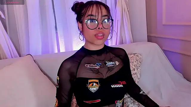 Little natty  online show from April 2026 06:26:02 PM