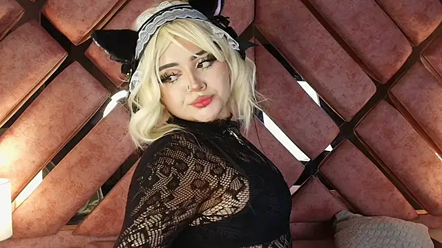 Snapshot of lya_nekko_ chatting on July 2026 04:15:01 AM lya nekko online show from July 2026 04:15:01 AM