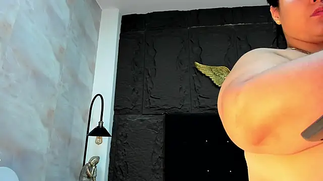MillaGrey online show from May 2026 11:38:01 AM