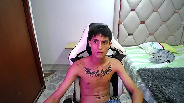 AAA WHITE online show from April 2026 05:08:02 AM