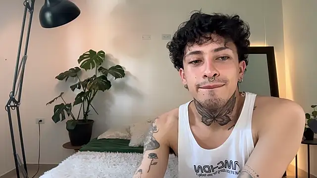 Noah and Steven online show from May 2026 06:39:02 PM