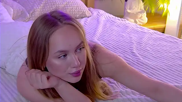 Emi Sterling online show from May 2026 10:34:01 AM