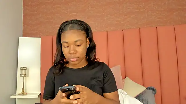 MiaJacksson online show from May 2026 07:35:01 PM