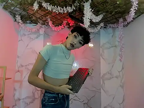 DAHNE HOT  online show from May 2026 11:07:02 AM