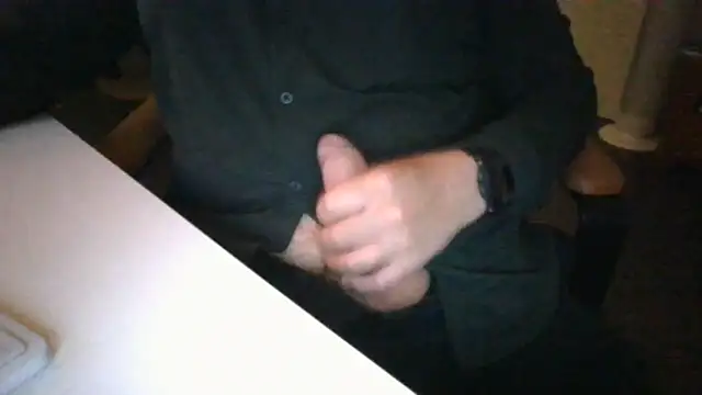 richard9718 online show from June 2026 09:37:02 PM