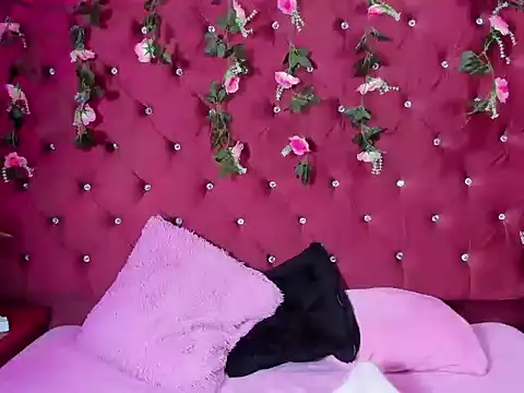 Molly Brunette  online show from April 2026 03:02:01 AM