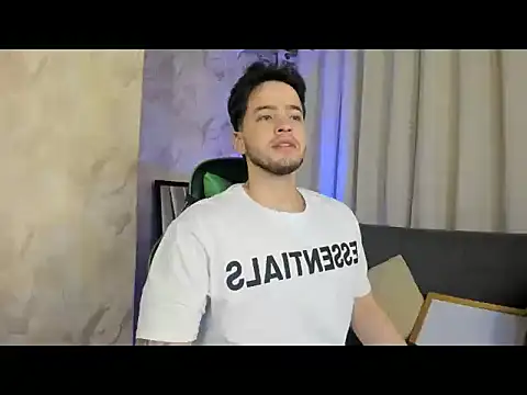 RONNY COLTON online show from May 2026 10:22:01 AM