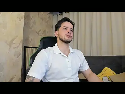 RONNY COLTON online show from June 2026 11:05:01 PM