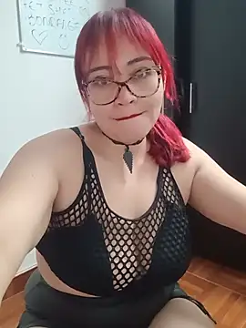 Snapshot of Amaranta-Luque chatting on June 2026 04:00:01 PM Amaranta-Luque online show from June 2026 04:00:01 PM