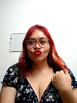 Snapshot of Amaranta-Luque chatting on April 2026 07:53:02 PM Amaranta-Luque online show from April 2026 07:53:02 PM