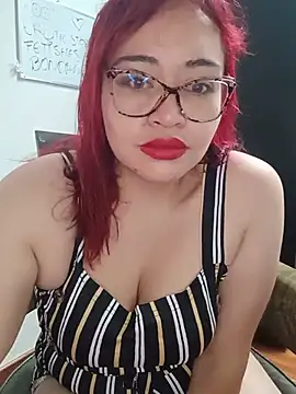 Snapshot of Amaranta-Luque chatting on May 2026 04:02:02 PM Amaranta-Luque online show from May 2026 04:02:02 PM