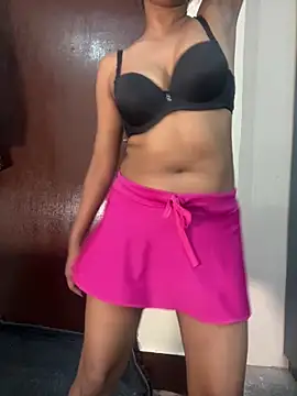 dark chocolety girl online show from April 2026 06:10:01 PM