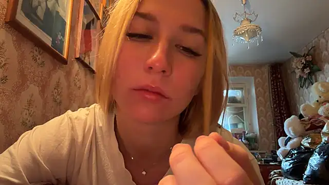 MandyVandy online show from April 2026 04:08:02 AM