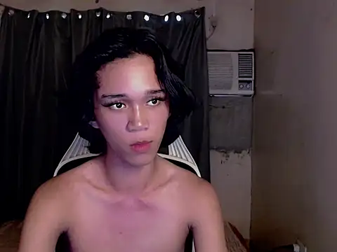 Snapshot of urnaughty_paul chatting on June 2026 06:41:02 AM urnaughty paul online show from June 2026 06:41:02 AM