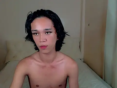 Snapshot of urnaughty_paul chatting on July 2026 12:48:02 PM urnaughty paul online show from July 2026 12:48:02 PM