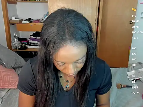 Snapshot of nia_brown chatting on May 2026 04:53:01 AM nia brown online show from May 2026 04:53:01 AM