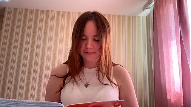 FransiscaLauderback online show from April 2026 11:17:02 AM